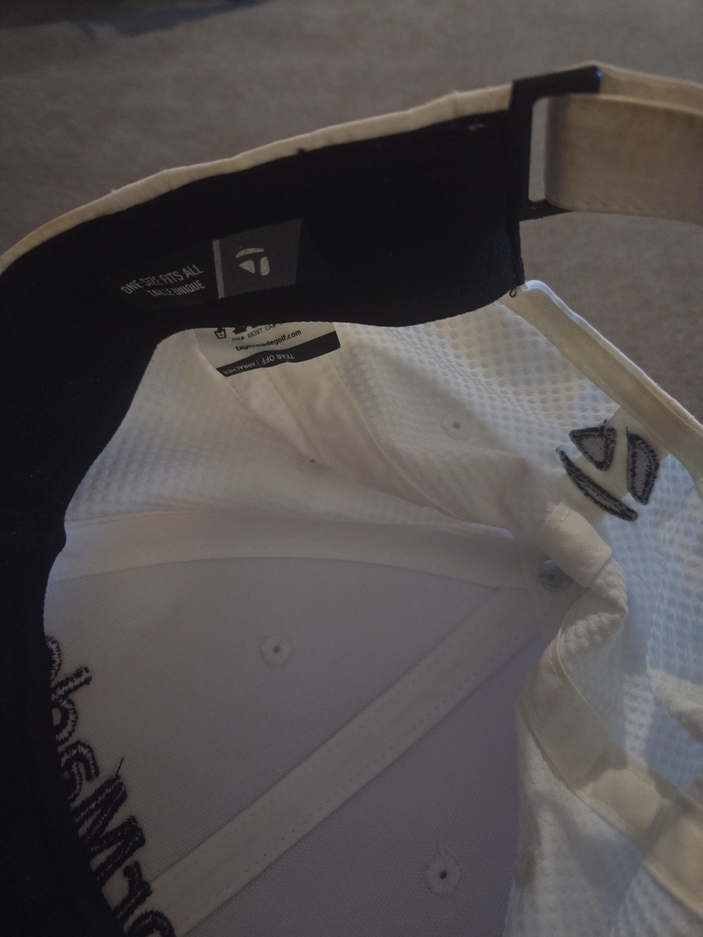 TaylorMade White Cap with Black Logo - Picture 5 of 6